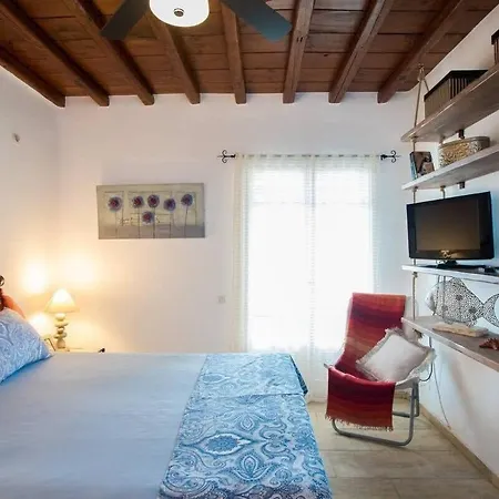 With Amazing Balcony View Of Mykonos Apartmán